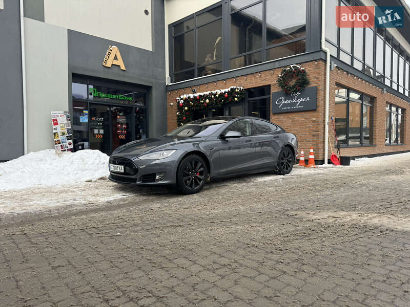 Лифтбек Tesla Model S 2014 в Коломые