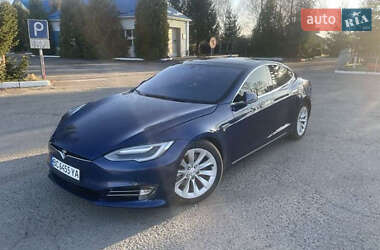 Ліфтбек Tesla Model S 2016 в Львові