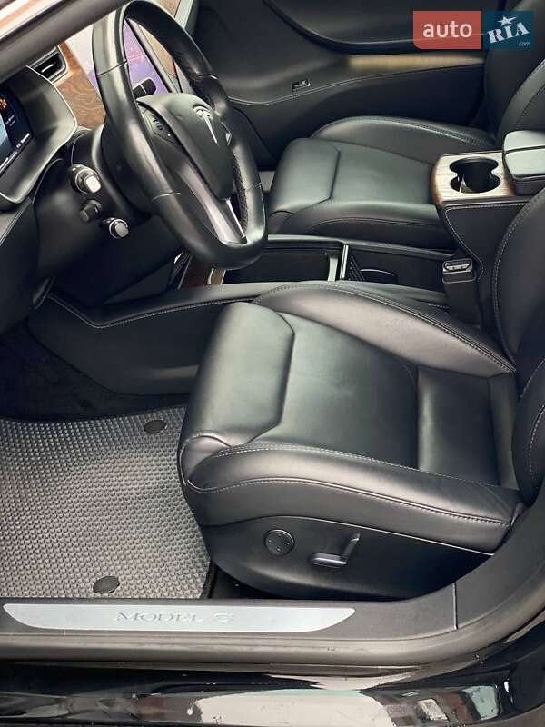 Лифтбек Tesla Model S 2019 в Киеве фото 22 Лифтбек Tesla Model S 2019 в Киеве