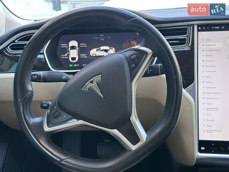 Ліфтбек Tesla Model S 2016 в Львові фото 10 Ліфтбек Tesla Model S 2016 в Львові