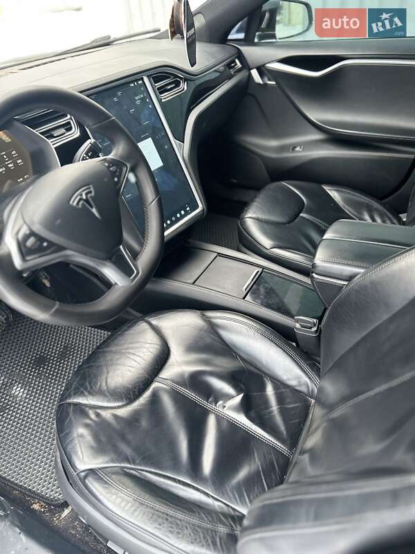 Ліфтбек Tesla Model S 2014 в Харкові