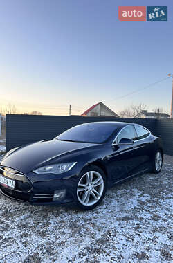 Ліфтбек Tesla Model S 2015 в Миргороді