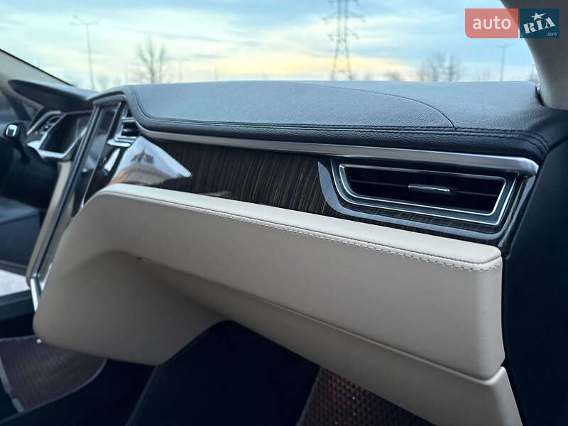 Ліфтбек Tesla Model S 2013 в Києві фото 13 Ліфтбек Tesla Model S 2013 в Києві