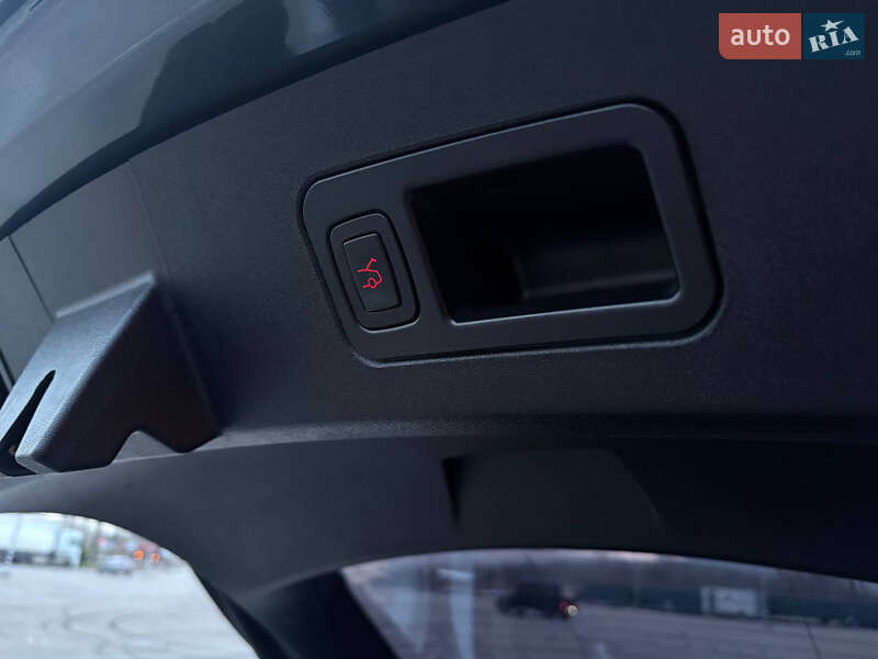 Ліфтбек Tesla Model S 2013 в Києві фото 23 Ліфтбек Tesla Model S 2013 в Києві