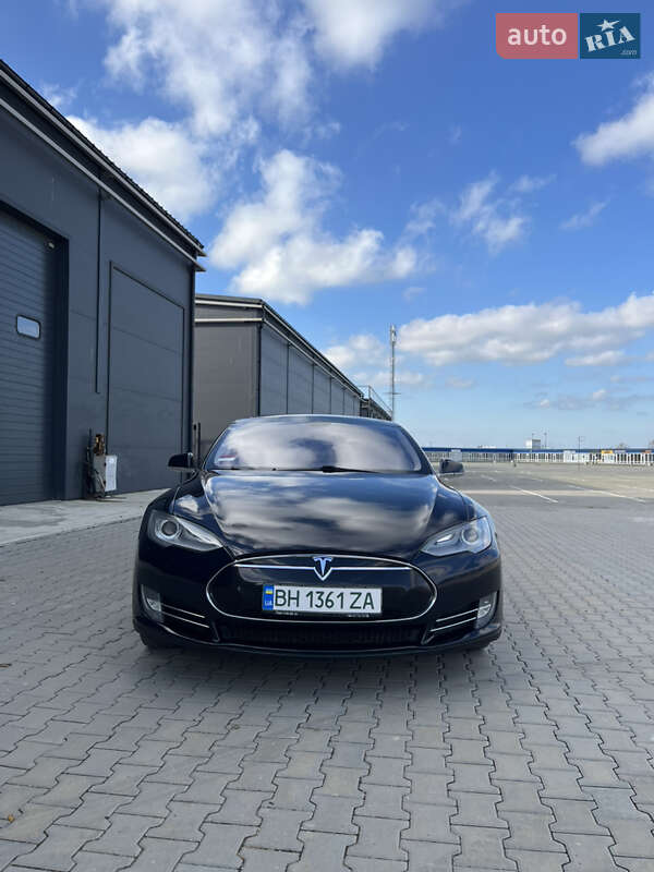 Лифтбек Tesla Model S 2014 в Одессе фото 10 Лифтбек Tesla Model S 2014 в Одессе