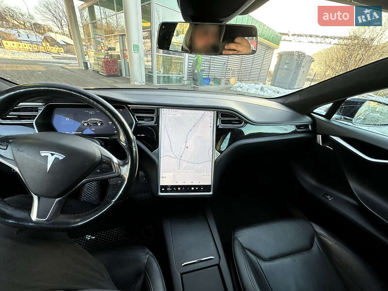 Лифтбек Tesla Model S 2016 в Долине фото 15 Лифтбек Tesla Model S 2016 в Долине