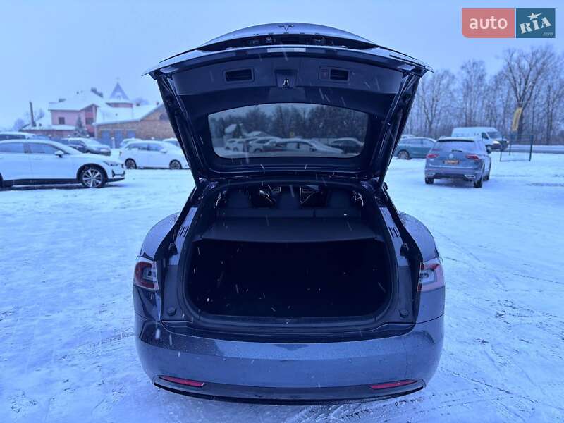 Лифтбек Tesla Model S 2017 в Коломые фото 25 Лифтбек Tesla Model S 2017 в Коломые