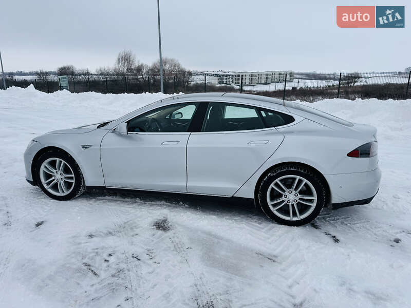 Лифтбек Tesla Model S 2015 в Ровно фото 16 Лифтбек Tesla Model S 2015 в Ровно