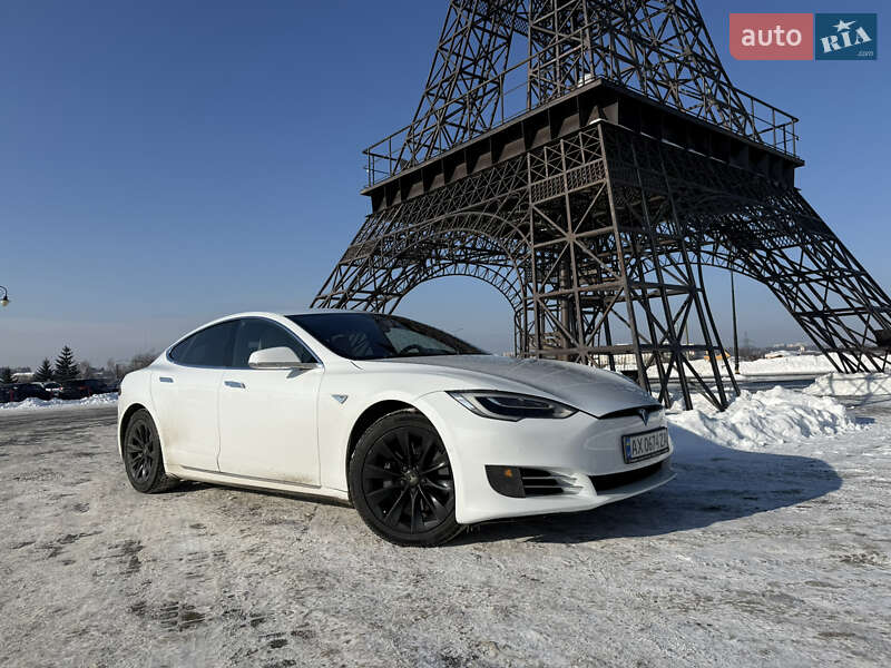 Лифтбек Tesla Model S 2016 в Харькове