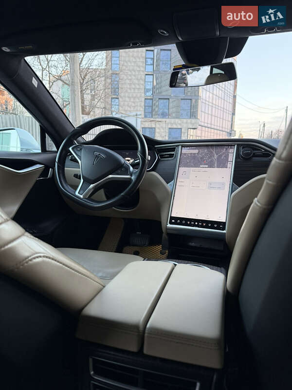 Лифтбек Tesla Model S 2016 в Харькове
