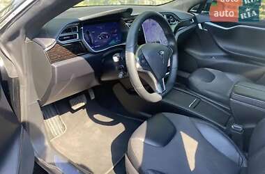 Лифтбек Tesla Model S 2016 в Киеве