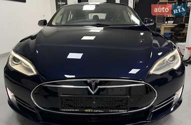 Лифтбек Tesla Model S 2015 в Дрогобыче