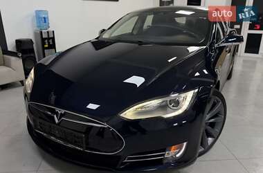 Лифтбек Tesla Model S 2015 в Дрогобыче