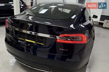 Лифтбек Tesla Model S 2015 в Дрогобыче