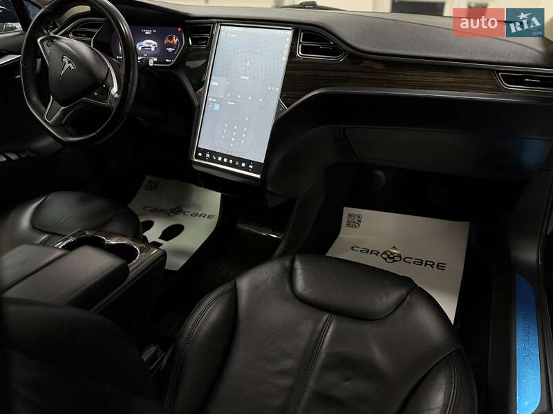 Лифтбек Tesla Model S 2015 в Дрогобыче