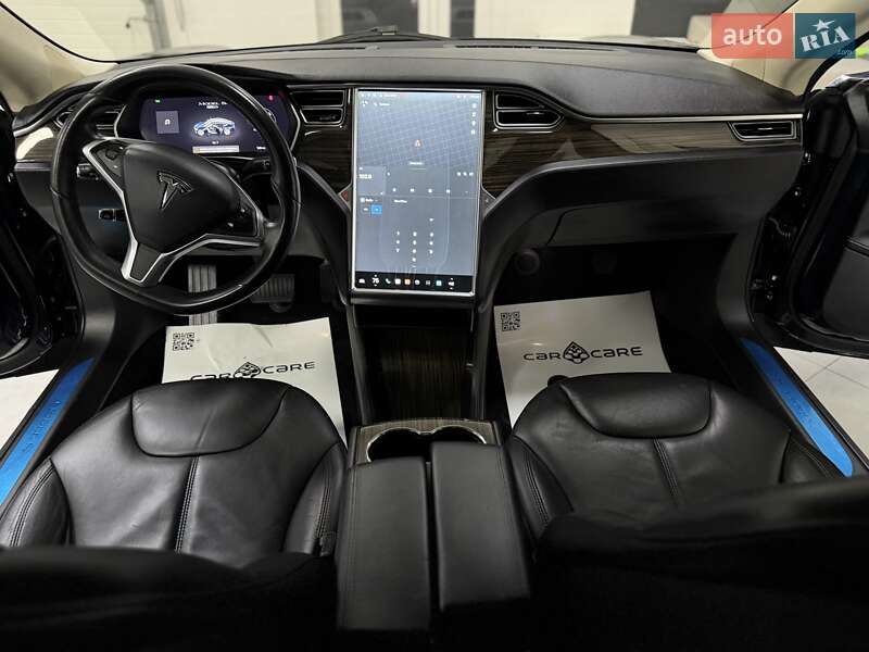 Лифтбек Tesla Model S 2015 в Дрогобыче