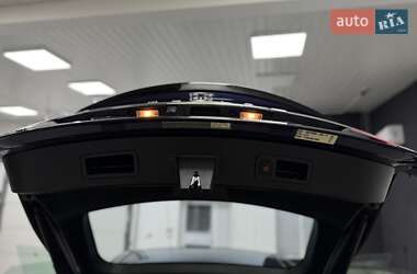 Лифтбек Tesla Model S 2015 в Дрогобыче