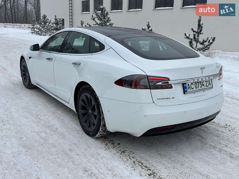 Ліфтбек Tesla Model S 2018 в Луцьку