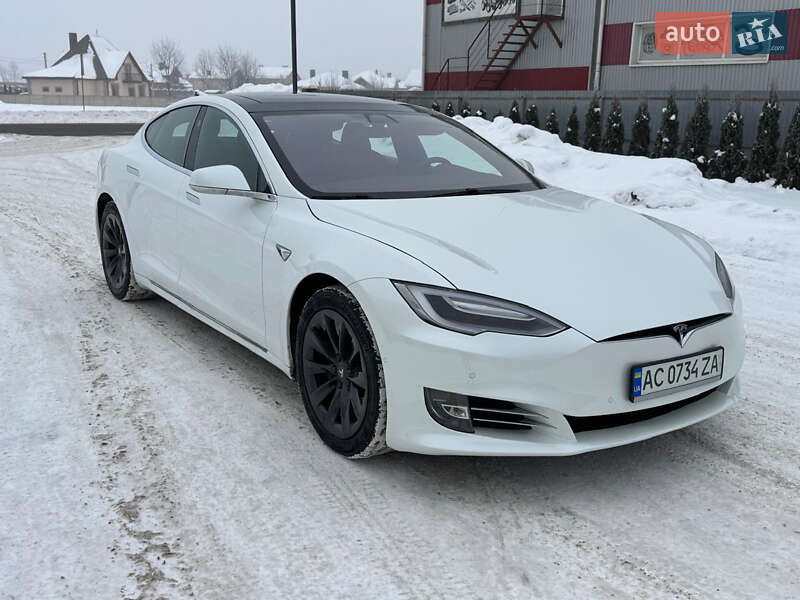 Ліфтбек Tesla Model S 2018 в Луцьку