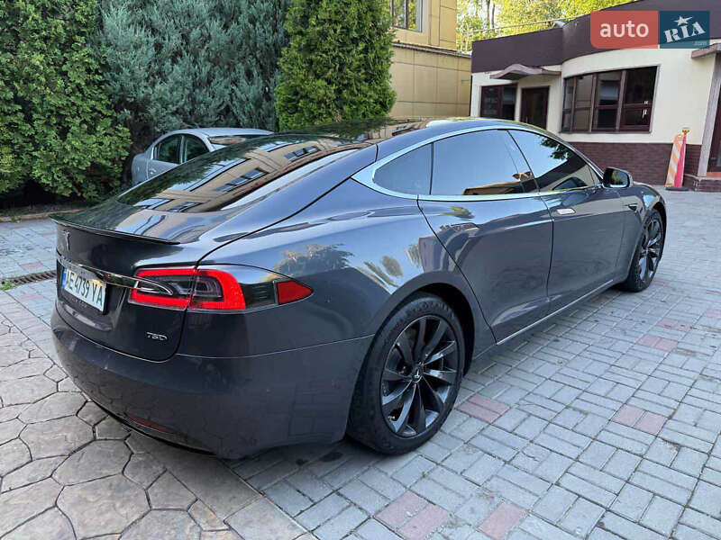 Ліфтбек Tesla Model S 2018 в Дніпрі фото 7 Ліфтбек Tesla Model S 2018 в Дніпрі