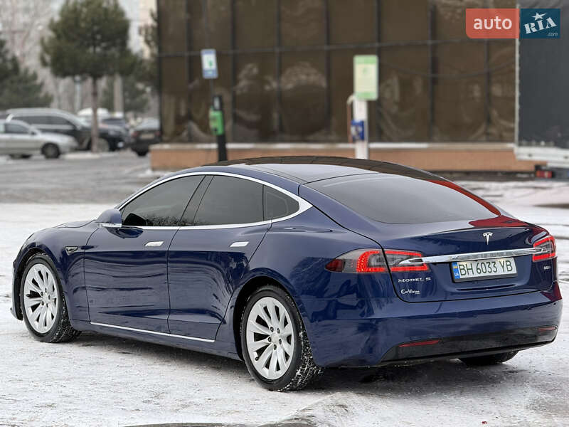 Ліфтбек Tesla Model S 2016 в Одесі