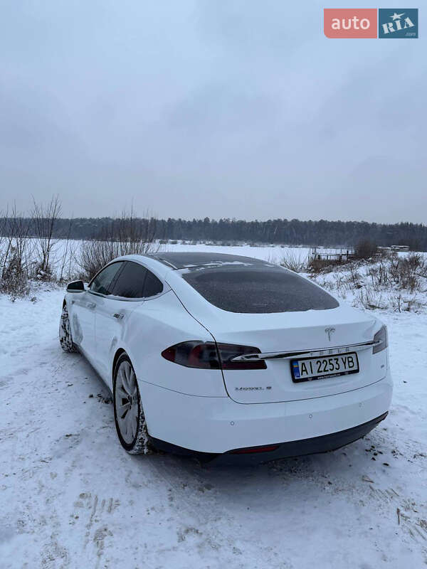 Лифтбек Tesla Model S 2014 в Киеве фото 9 Лифтбек Tesla Model S 2014 в Киеве