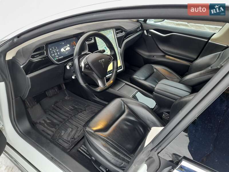 Ліфтбек Tesla Model S 2014 в Рівному