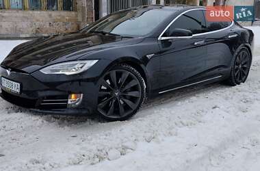 Лифтбек Tesla Model S 2016 в Ивано-Франковске