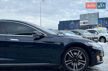 Лифтбек Tesla Model S 2014 в Львове