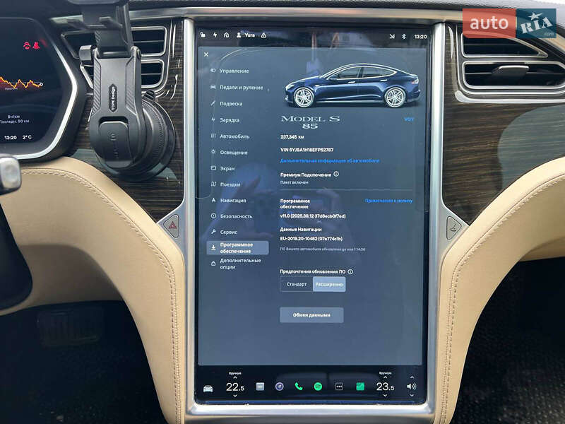 Ліфтбек Tesla Model S 2014 в Львові