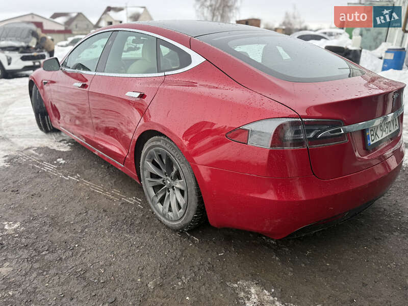 Лифтбек Tesla Model S 2020 в Ровно фото 4 Лифтбек Tesla Model S 2020 в Ровно