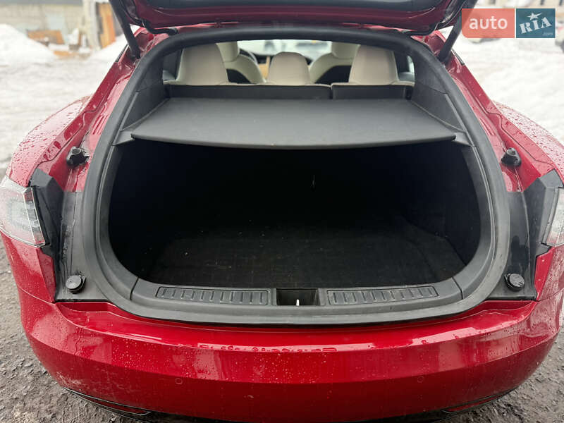 Лифтбек Tesla Model S 2020 в Ровно фото 12 Лифтбек Tesla Model S 2020 в Ровно