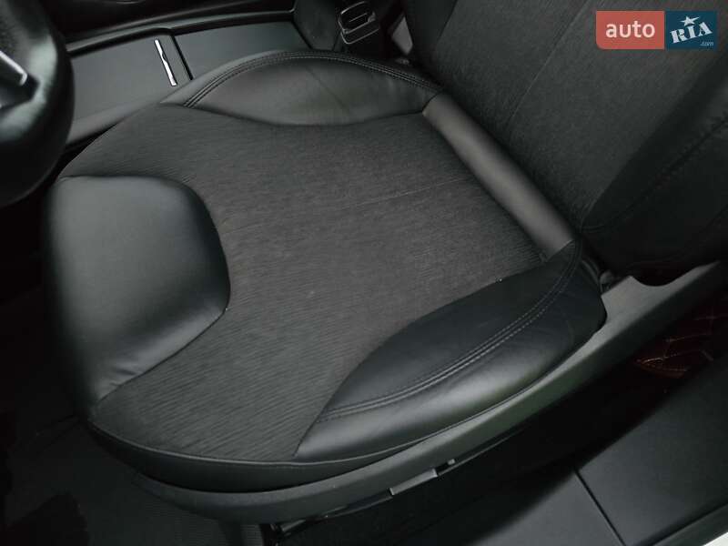 Лифтбек Tesla Model S 2016 в Владимире