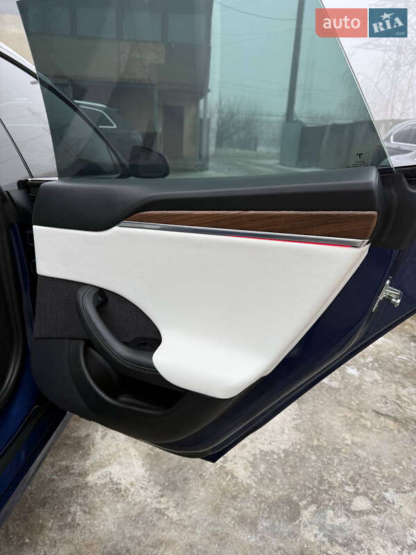 Ліфтбек Tesla Model S 2021 в Подільську фото 42 Ліфтбек Tesla Model S 2021 в Подільську