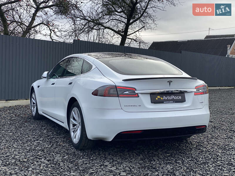 Ліфтбек Tesla Model S 2017 в Луцьку