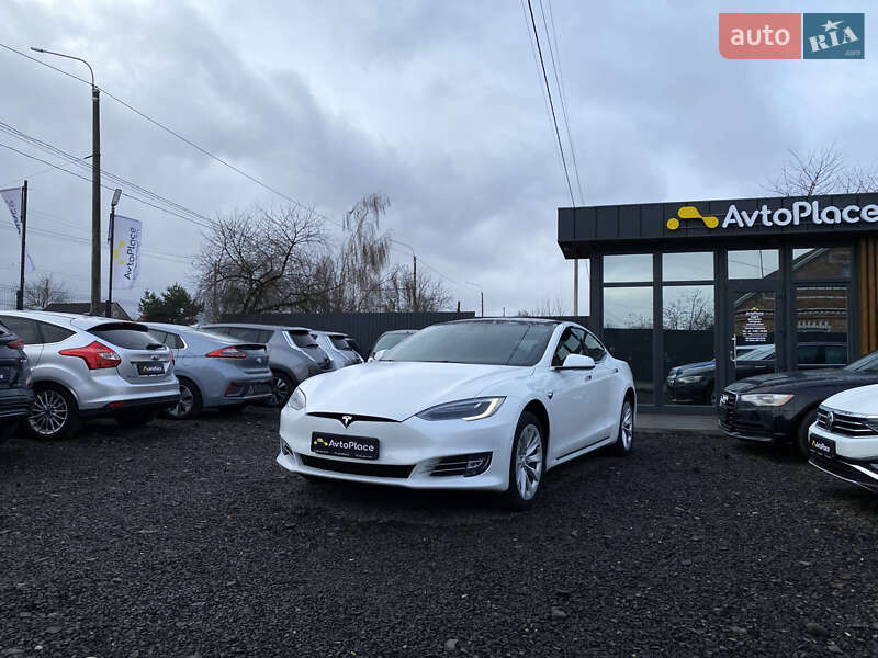 Ліфтбек Tesla Model S 2017 в Луцьку