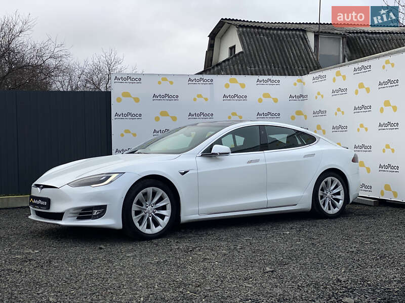 Ліфтбек Tesla Model S 2017 в Луцьку