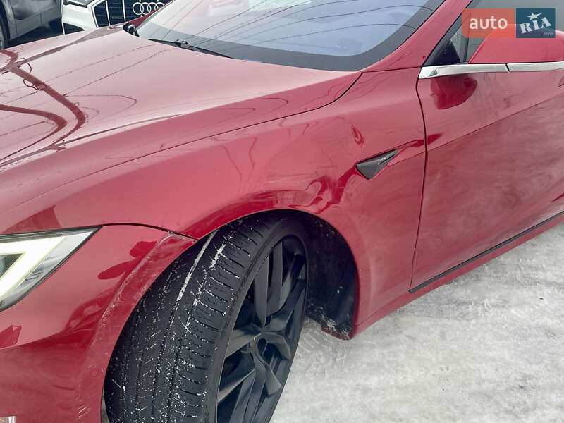 Ліфтбек Tesla Model S 2017 в Львові фото 19 Ліфтбек Tesla Model S 2017 в Львові