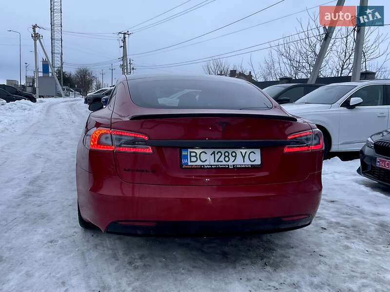 Ліфтбек Tesla Model S 2017 в Львові фото 5 Ліфтбек Tesla Model S 2017 в Львові