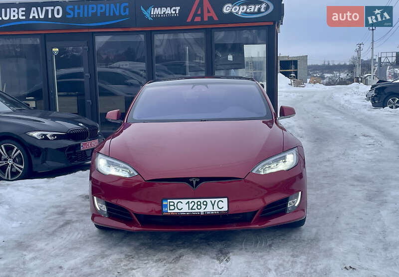 Ліфтбек Tesla Model S 2017 в Львові фото 10 Ліфтбек Tesla Model S 2017 в Львові
