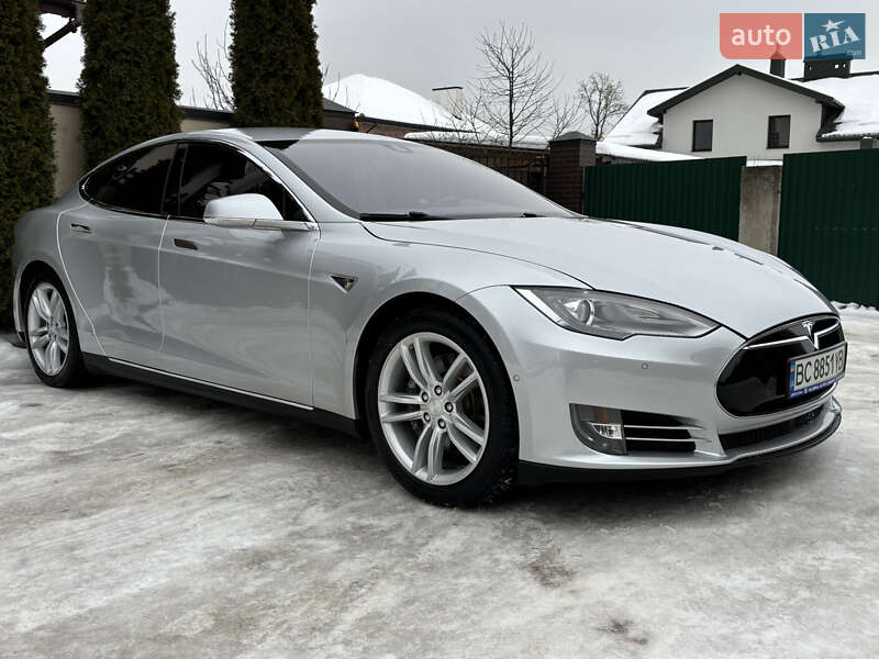 Лифтбек Tesla Model S 2015 в Львове фото 7 Лифтбек Tesla Model S 2015 в Львове