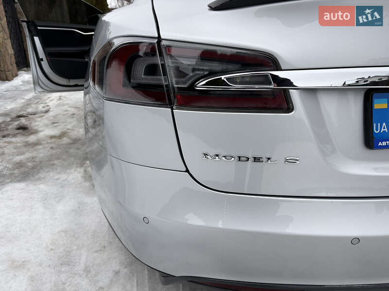 Лифтбек Tesla Model S 2015 в Львове фото 24 Лифтбек Tesla Model S 2015 в Львове