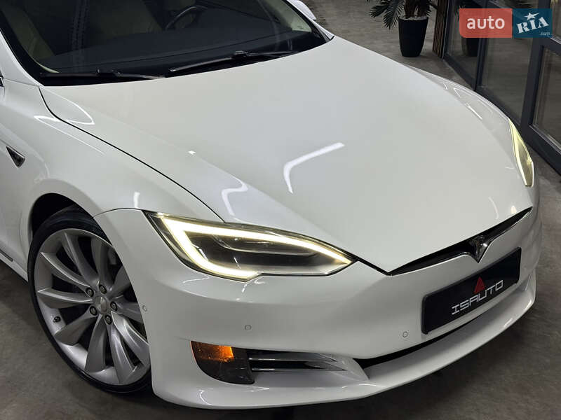 Лифтбек Tesla Model S 2016 в Одессе фото 3 Лифтбек Tesla Model S 2016 в Одессе