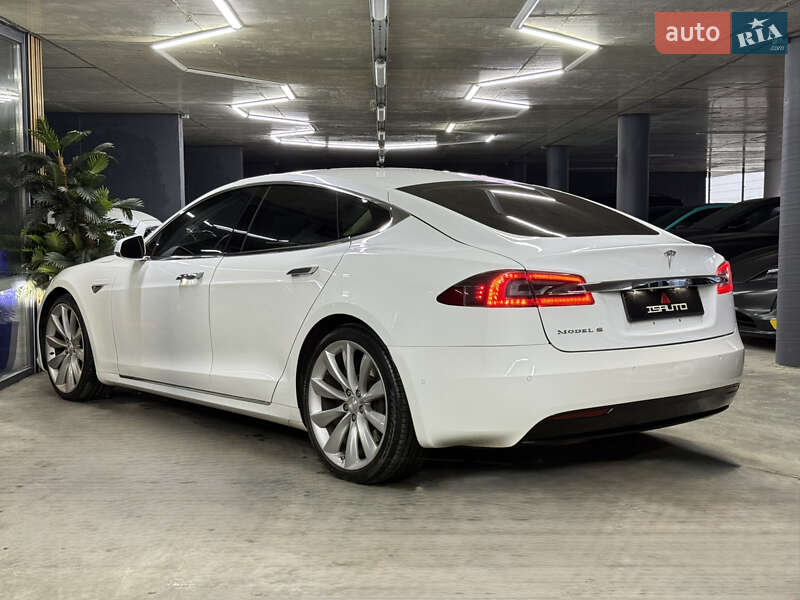 Лифтбек Tesla Model S 2016 в Одессе фото 11 Лифтбек Tesla Model S 2016 в Одессе