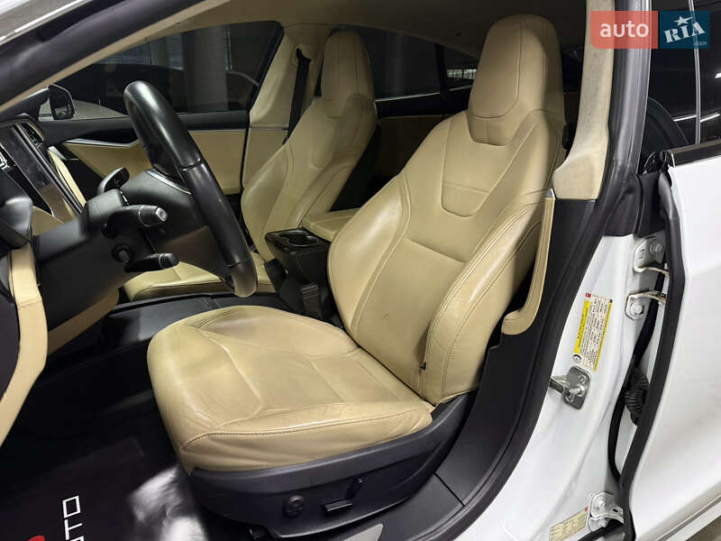Лифтбек Tesla Model S 2016 в Одессе фото 21 Лифтбек Tesla Model S 2016 в Одессе
