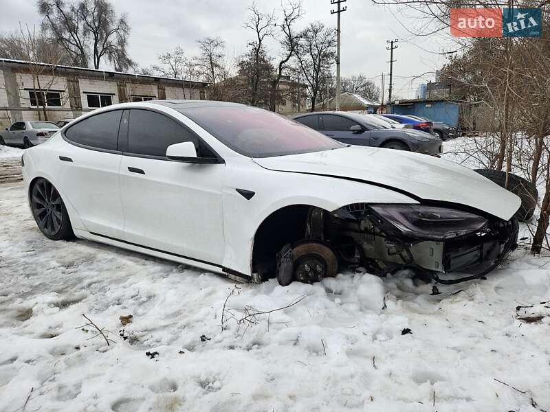 Лифтбек Tesla Model S 2018 в Днепре фото 9 Лифтбек Tesla Model S 2018 в Днепре