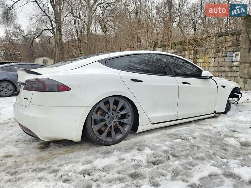 Лифтбек Tesla Model S 2018 в Днепре фото 7 Лифтбек Tesla Model S 2018 в Днепре
