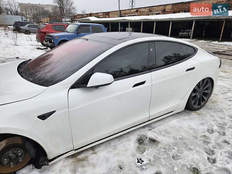 Лифтбек Tesla Model S 2018 в Днепре фото 20 Лифтбек Tesla Model S 2018 в Днепре