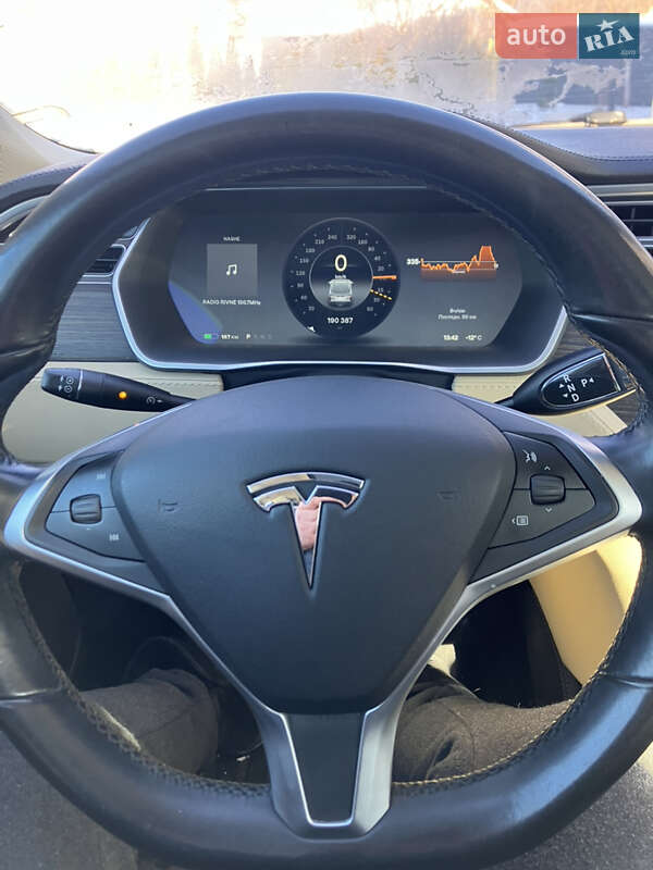 Ліфтбек Tesla Model S 2014 в Рівному
