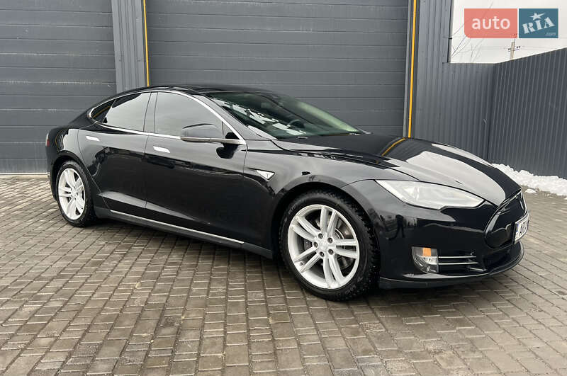 Ліфтбек Tesla Model S 2015 в Вінниці фото 4 Ліфтбек Tesla Model S 2015 в Вінниці